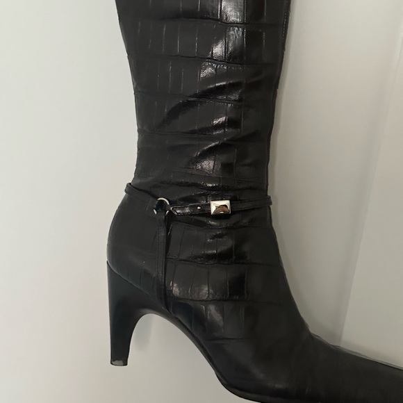 Chocolate brown crocodile boots for the Fall - Picture 14 of 15